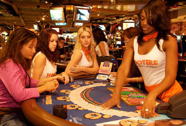 Hooters Casino Las Vegas downgrades blackjack